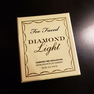 Too Faced Diamond Light Highlighter